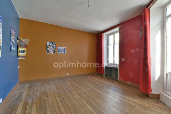 Maison de ville, 8 pièces, 306m²