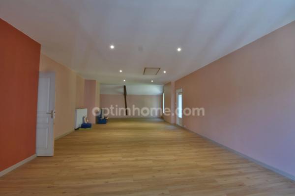 Maison de ville, 8 pièces, 306m²