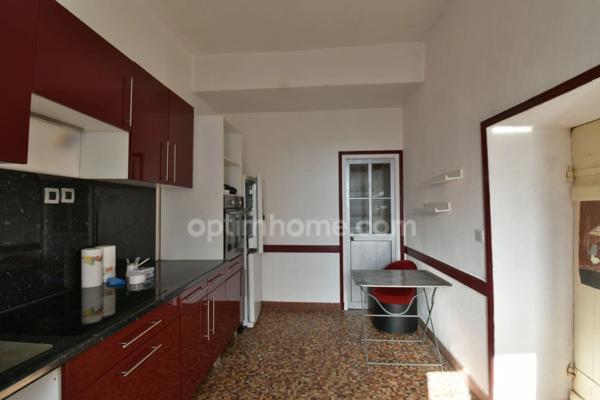 Maison de ville, 8 pièces, 306m²