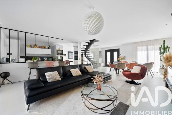 Maison à vendre 6 pièces 200 m² Jouars-Pontchartrain