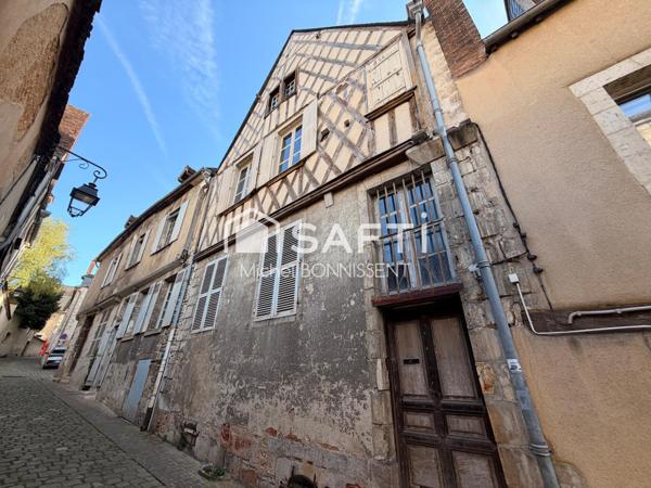 Ensemble de deux habitations  cœur historique de Bourges