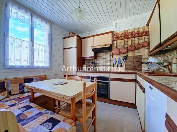 Vente                                                      Appartement
                        
                     5 pièces                      87 m2                     à Valenton