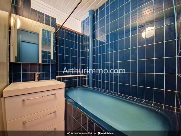 Vente                                                      Appartement
                        
                     5 pièces                      87 m2                     à Valenton