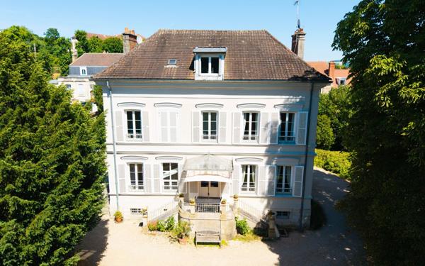 Maison à vendre    9 pièces •  Château-Thierry