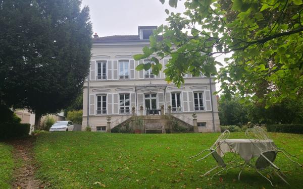 Maison à vendre    9 pièces •  Château-Thierry