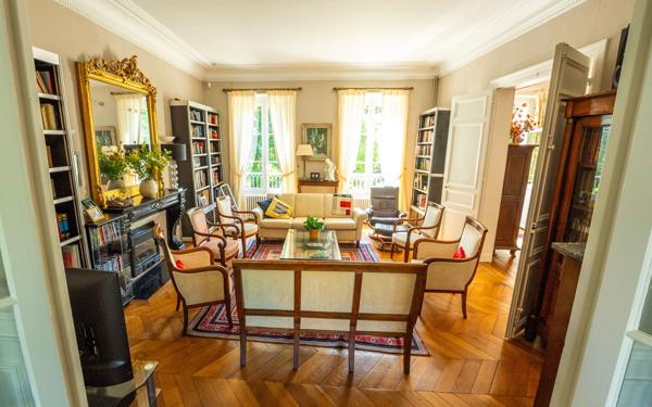 Maison à vendre    9 pièces •  Château-Thierry