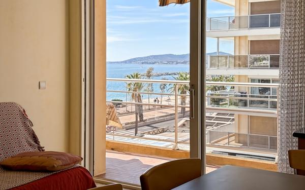 Appartement à vendre    2 pièces • 43,86 m2 Fréjus