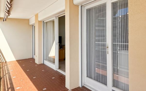 Appartement à vendre    2 pièces • 43,86 m2 Fréjus