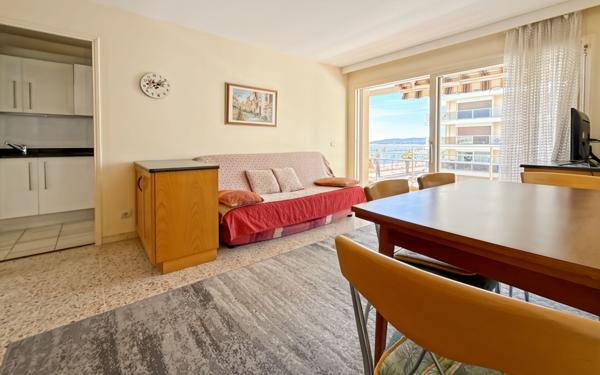 Appartement à vendre    2 pièces • 43,86 m2 Fréjus