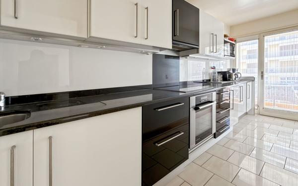 Appartement à vendre    2 pièces • 43,86 m2 Fréjus