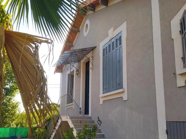 Maison 250 m2 à Pélissane