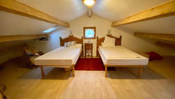 Maison 250 m2 à Pélissane