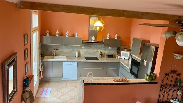 Maison 250 m2 à Pélissane