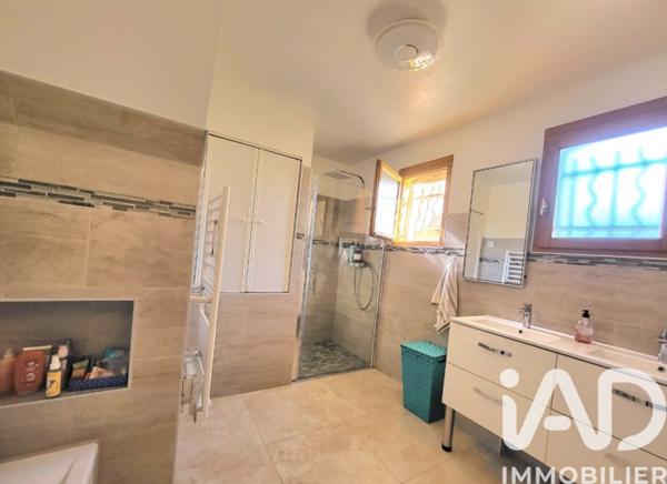 Maison à vendre 5 pièces 156 m² Toulon