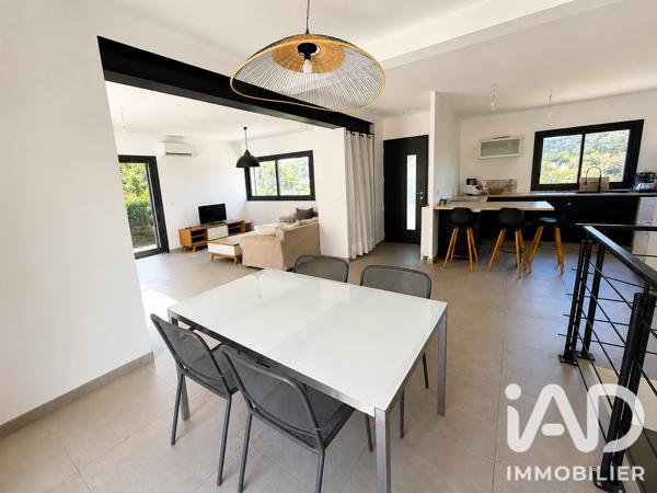 Maison à vendre 5 pièces 141,87 m² Carnoux-en-Provence