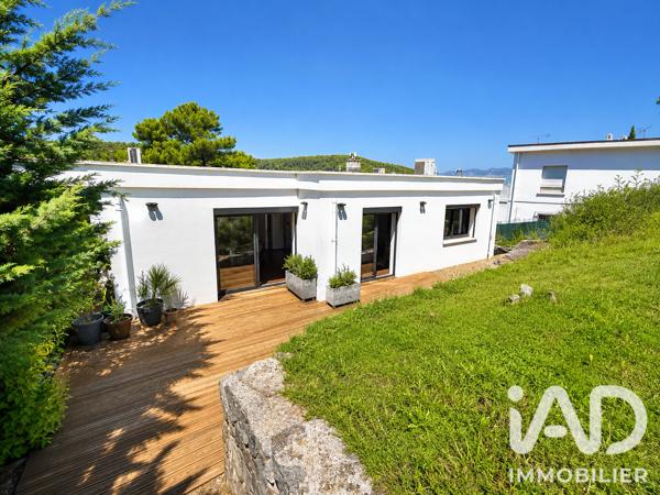 Maison à vendre 5 pièces 141,87 m² Carnoux-en-Provence