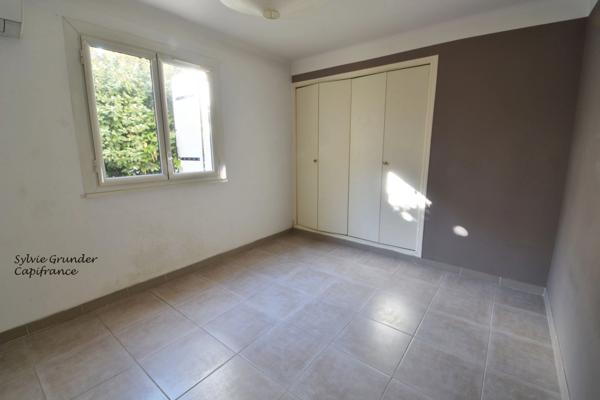 Maison à vendre plain-pied 4 pièces VENTABREN (13)
