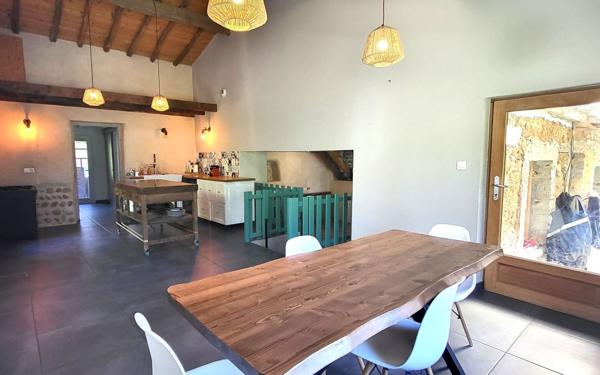 Maison à vendre    4 pièces • 180 m2 Vienne