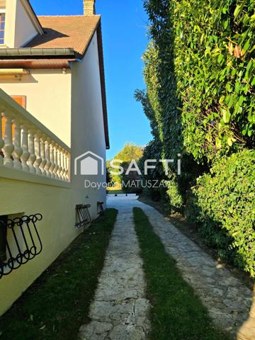 Demeure exposée plein sud avec piscine et spa