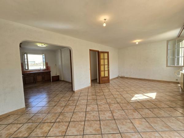 Sorgues (84700) SORGUES - MAISON PLAIN PIED 78m² - TERRAIN 378M²