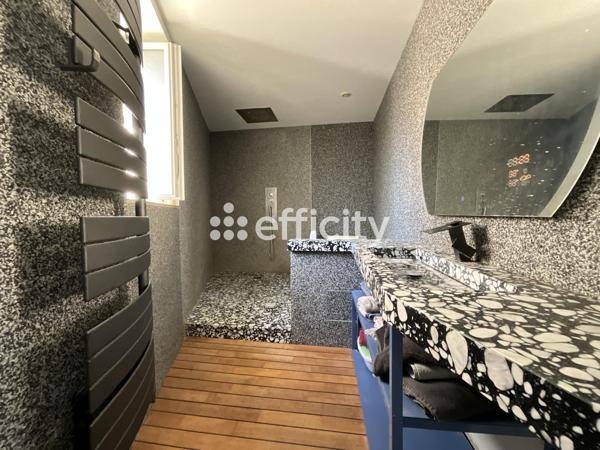 Appartement
         4 pièces
        - 104 m² 265 000 € *