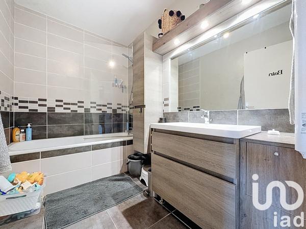 Appartement 4 pièces de 81 m² à Saulx-les-Chartreux (91160)