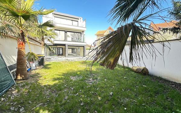 Maison à vendre    5 pièces • 299 m2 Saint-Maur-des-Fossés