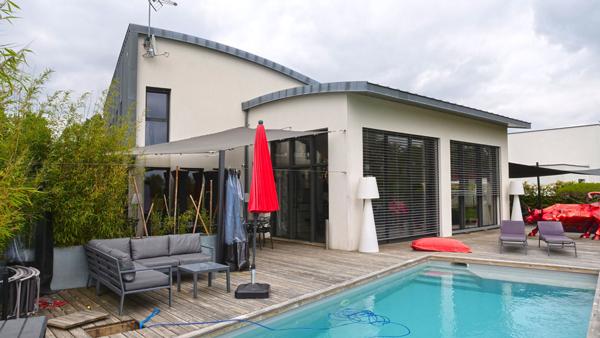 Maison trés haut de gamme aux portes de SAUTRON