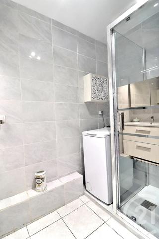 Appartement T3 à vendre  3 pièces - 69 m2 ST RAPHAEL - 83