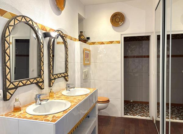 LA TALAUDIERE 42350 Propriété dans une maison de maitre Appartement 454m² 4 chambres
