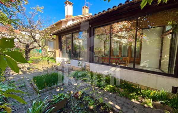 MAISON PLAIN PIED - CENTRE VILLE QUARTIER PRISÉ- T4 -TERRAIN ARBORÉ