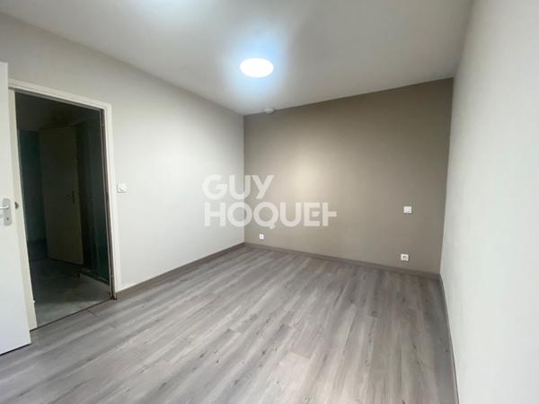 Immeuble de 150 m2 avec local commercial et appartement 85 m2