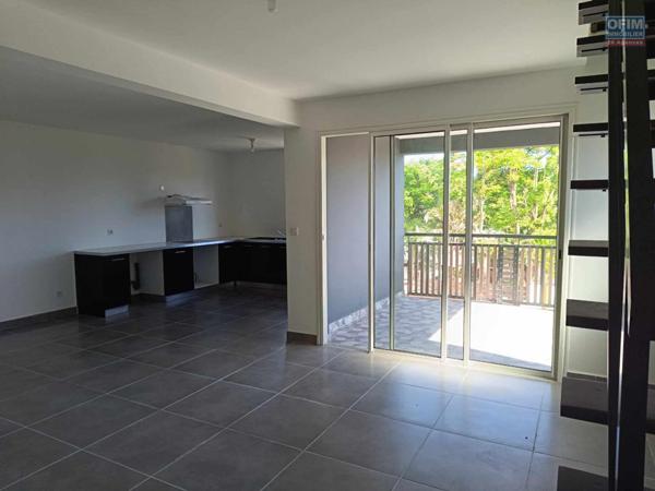 Immeuble neuf de cinq appartements quatre T4 et un T1 à St Louis