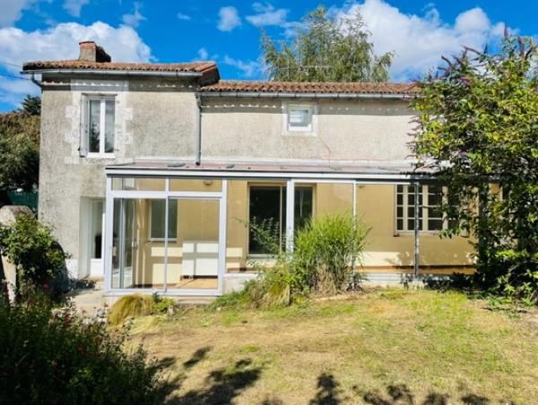 Location Maison 5 pièces Parthenay (79200)