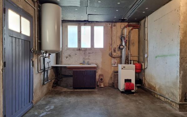 Maison à louer    3 pièces •  Saint-Privat-des-Vieux