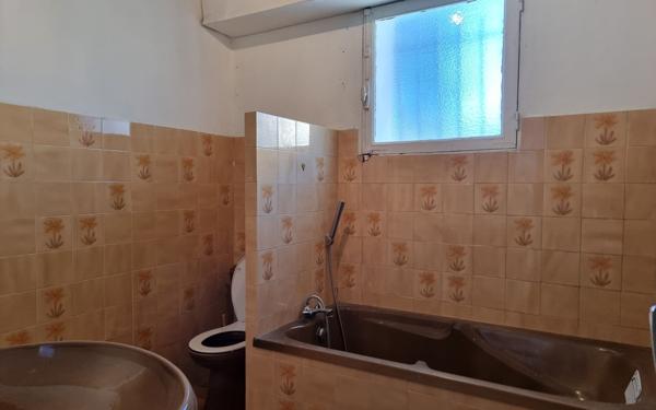 Maison à louer    3 pièces •  Saint-Privat-des-Vieux