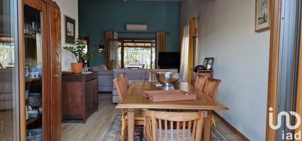 Maison traditionnelle 5 pièces de 187 m² à Saint-André (97440)