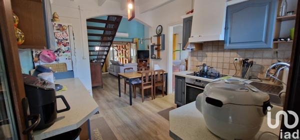 Maison traditionnelle 5 pièces de 187 m² à Saint-André (97440)