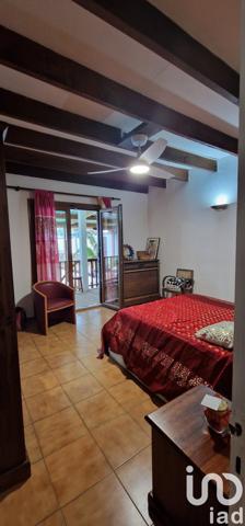 Maison traditionnelle 5 pièces de 187 m² à Saint-André (97440)