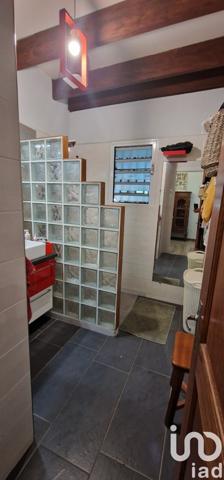 Maison traditionnelle 5 pièces de 187 m² à Saint-André (97440)