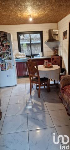 Maison traditionnelle 5 pièces de 187 m² à Saint-André (97440)