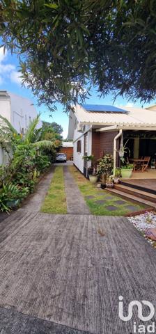 Maison traditionnelle 5 pièces de 187 m² à Saint-André (97440)