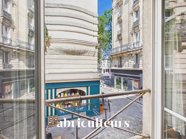 Magnifique T2 avec balcon 61 m² Paris 11 (75011)