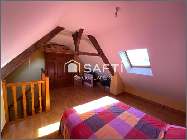 Charmante maison mitoyenne d’une surface de 70 m2 environ.