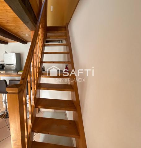 Charmante maison mitoyenne d’une surface de 70 m2 environ.