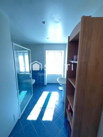 Charmante maison mitoyenne d’une surface de 70 m2 environ.