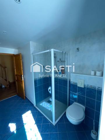 Charmante maison mitoyenne d’une surface de 70 m2 environ.