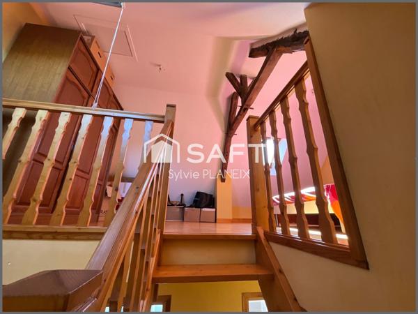 Charmante maison mitoyenne d’une surface de 70 m2 environ.