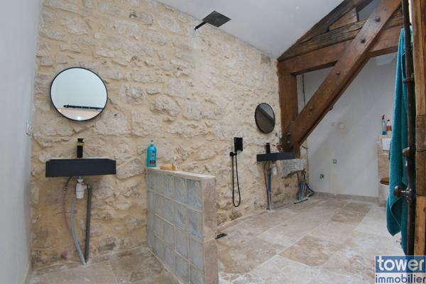 Superbe restauration de 150 m² dans un ancien Corps de Ferme + garage de 115 m²