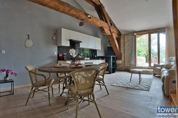 Superbe restauration de 150 m² dans un ancien Corps de Ferme + garage de 115 m²